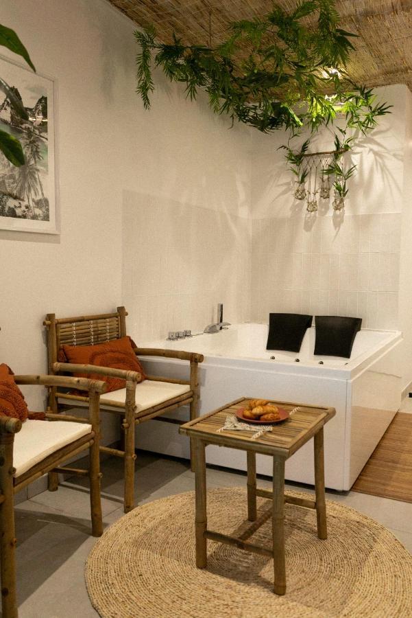 Bali Serenity Balneo Et Lit Rond Lagnieu Kültér fotó