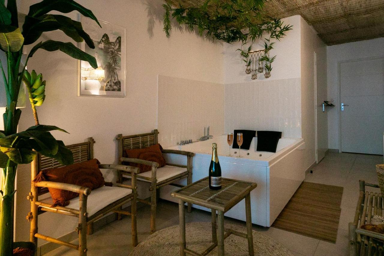 Bali Serenity Balneo Et Lit Rond Lagnieu Kültér fotó